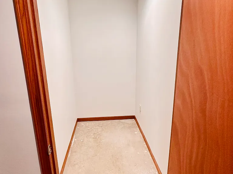335 Sherwood Ave — Photo 26