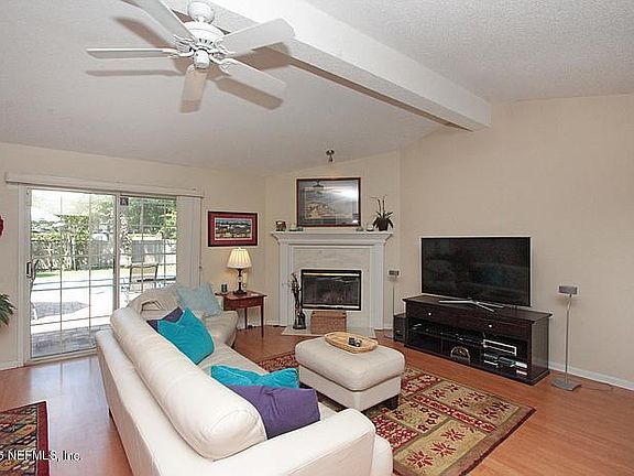 3rd image of 12144 Banyan Tree Dr