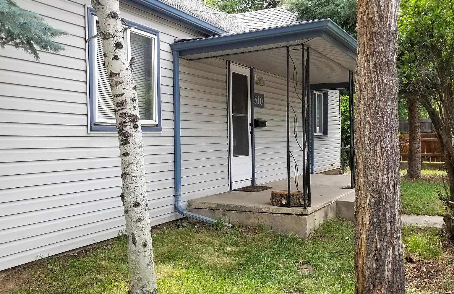 2 bed, 1.5 bath, 1408 sqft, $2,100 — Photo 2