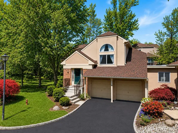 15 Kingsland Cir, South Brunswick, NJ 08852