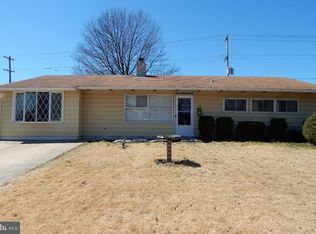 25 Border Rock Rd, Levittown, PA 19057
