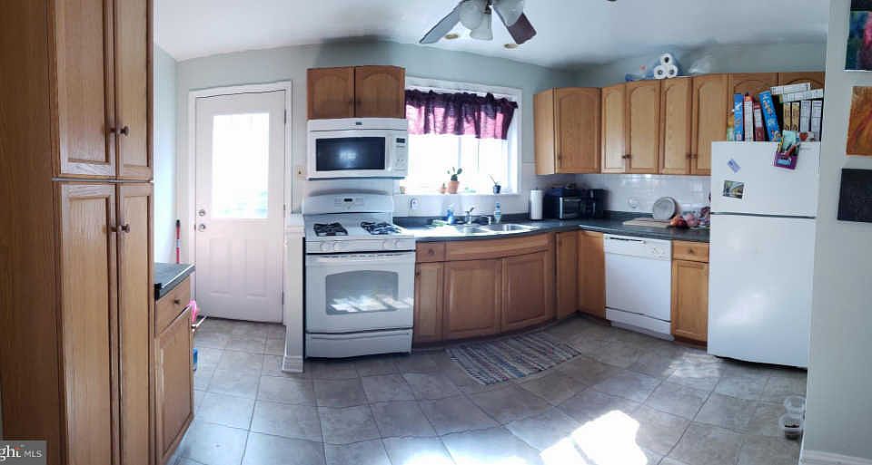 2nd image of 4152 Freeland Ave