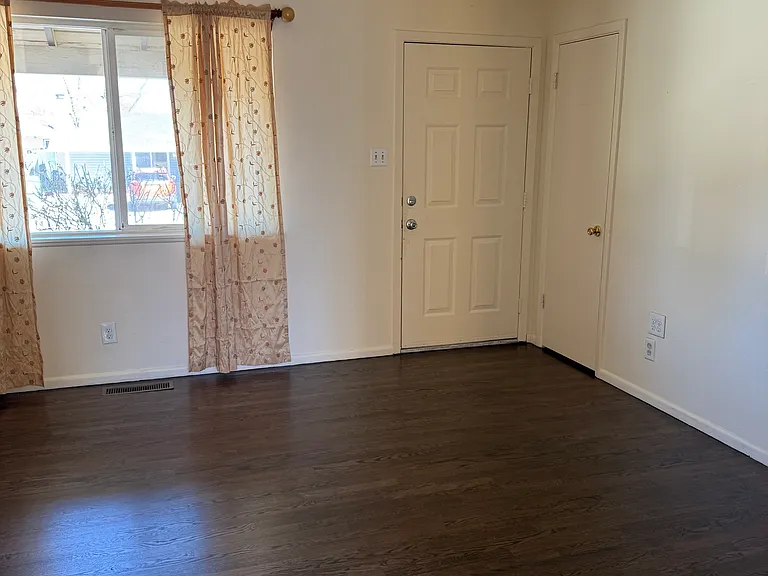 3275 Sandra Dr — Photo 1
