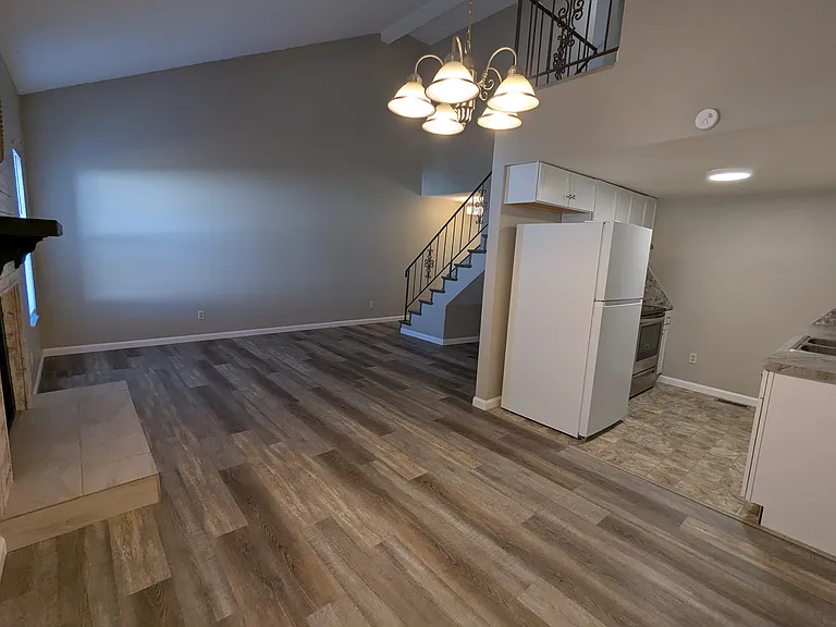 110 Weber Rd — Photo 5
