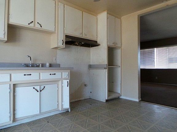 048-433596-kitchen-5-22236290