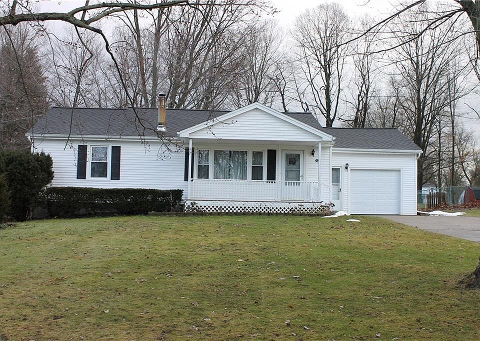 1st image of 48 Ramblewood Dr
