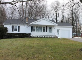 48 Ramblewood Dr, North Chili, NY 14514
