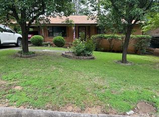 13 Holly Hill Rd, Little Rock, AR 72204