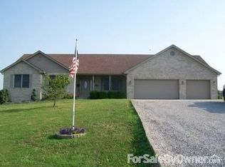 2422 Kennedy Ln, Highland, IL 62249