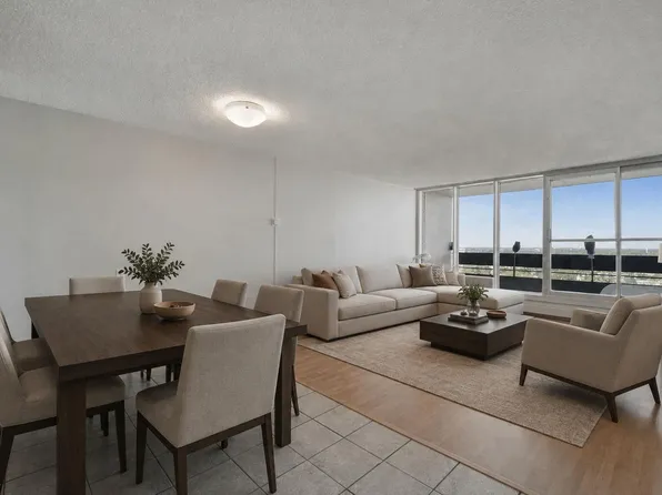 8745 165th St NW #104, Edmonton, AB T5R 2R7