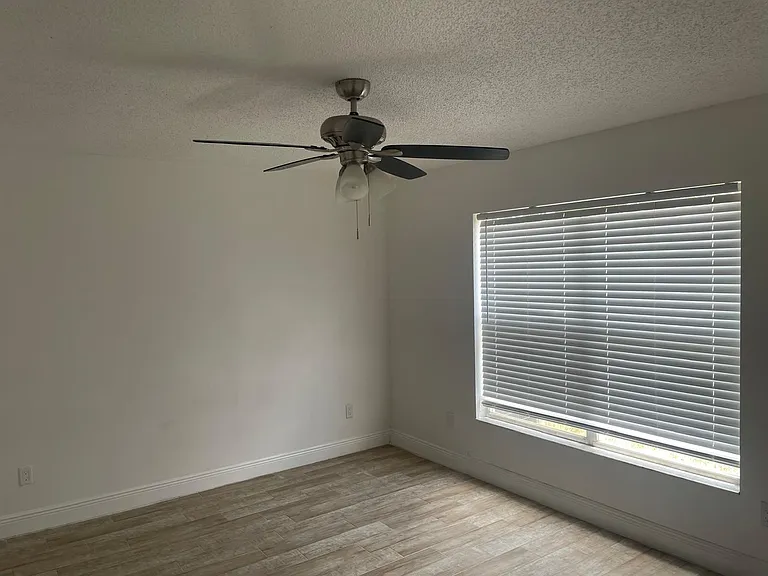 3405 Burlington Dr — Photo 8