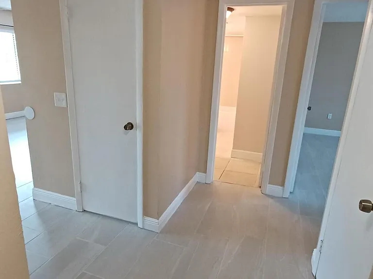 196 San Juan Cir — Photo 3