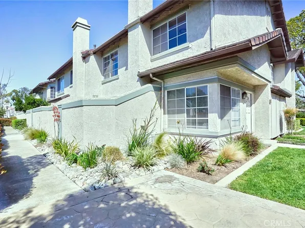 28 Columbia #18, Irvine, CA 92612