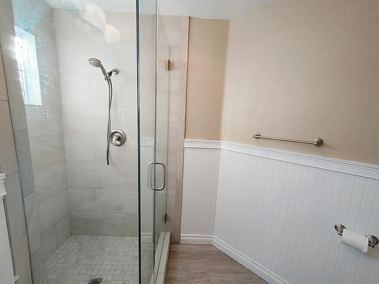 28414 Champions Dr — Photo 18