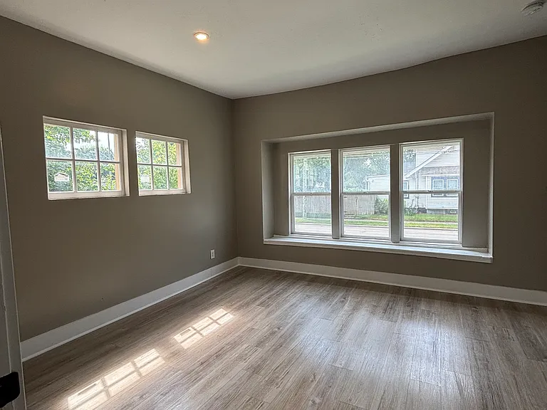 501 N Dequincy St — Photo 1