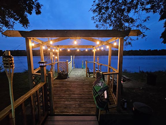 3rd image of 47 Beech Island Rd