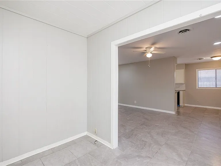 207 Blanco Dr — Photo 23