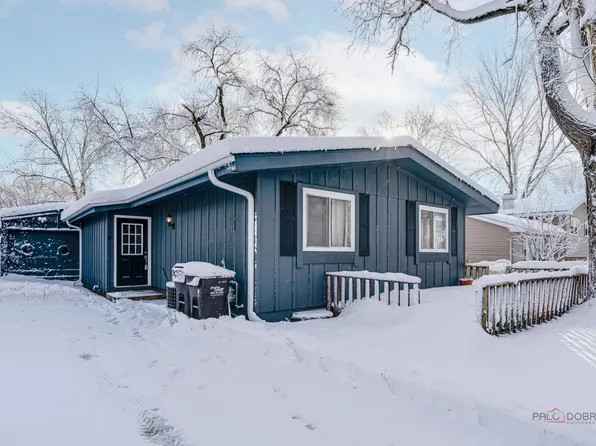 6710 Rose Ave, Crystal Lake, IL 60014