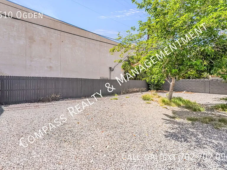 1610 E Ogden Ave — Photo 37