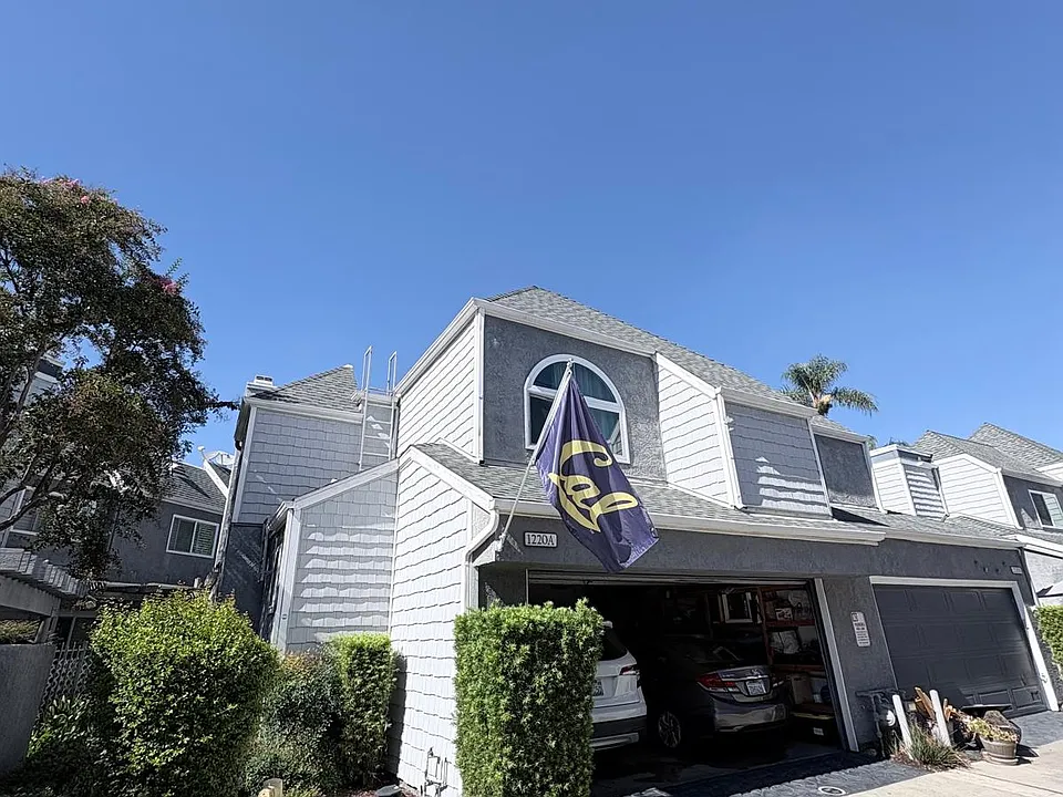 1220 S Barranca Ave