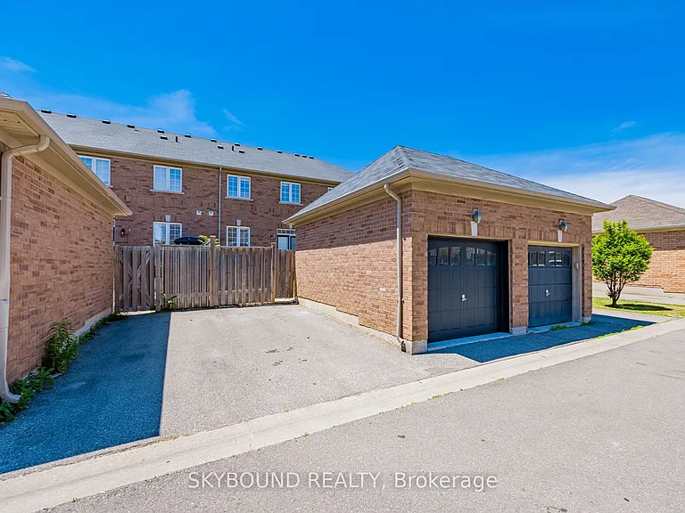 651 Farmstead Dr #3 — Photo 20