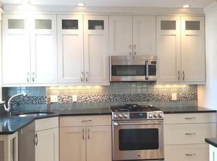 337 Tappan St APT 4, Brookline, MA 02445