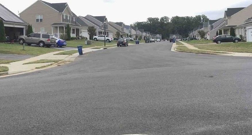 Exterior Neighborhood (street photo)