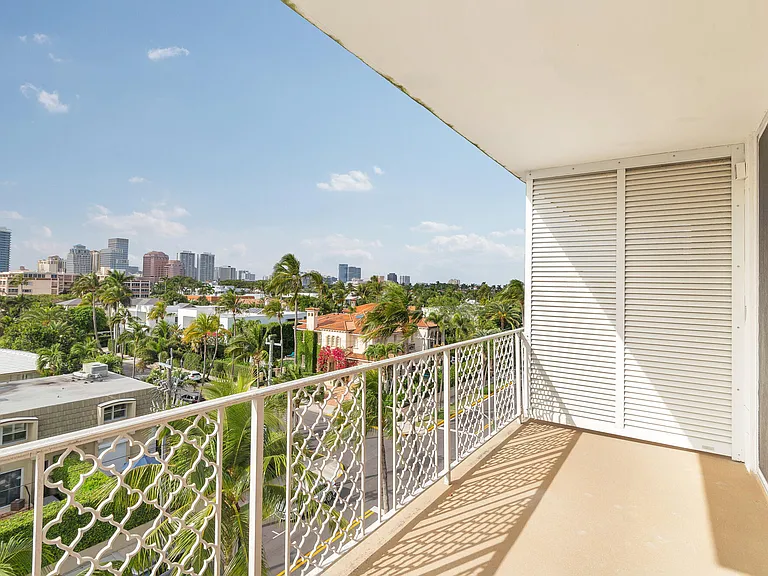 354 Chilean Ave #6C — Photo 14