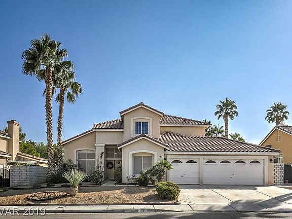 2nd image of 1031 Crescent Moon Dr