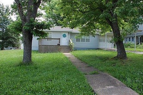 1st image of 226 Westmont Ave