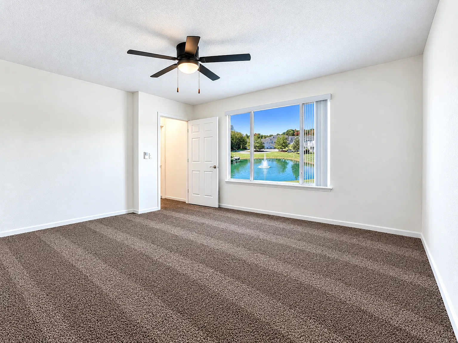 3 bed, 1689 sqft, $2,290 — Photo 4