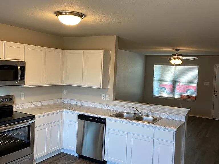 1605 Ryder St — Photo 6