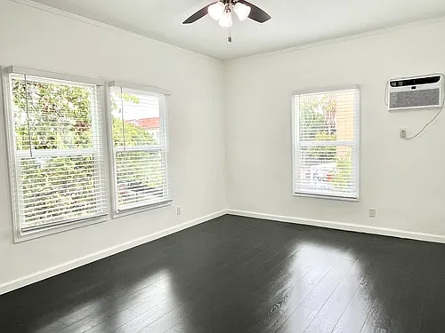 5136 Marathon St #209 Photo 1
