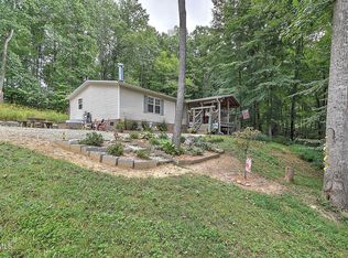 17551 Dreamers Ln, Glade Spring, VA 24340