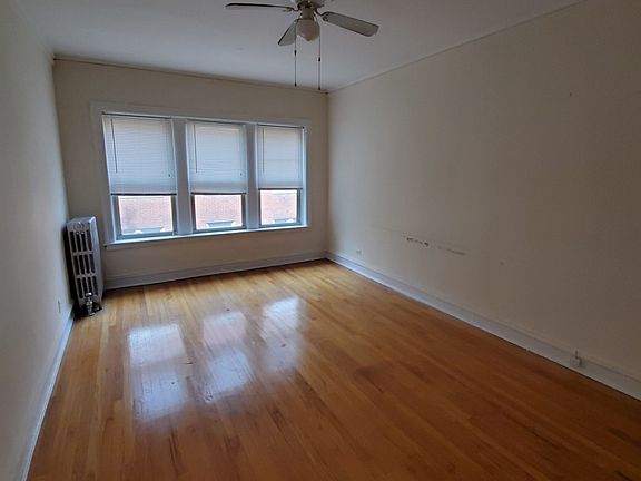 3rd image of 6802 N Wolcott Ave APT 2A