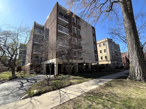 1310 Maple Ave APT 5B, Evanston, IL 60201