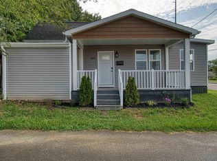 820 S 6th St, Boonville, IN