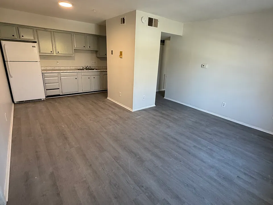 1265 Kinyon St. Apt 24, South Bend