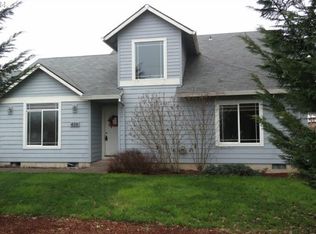 420 SE 9th St, Dundee, OR 97115