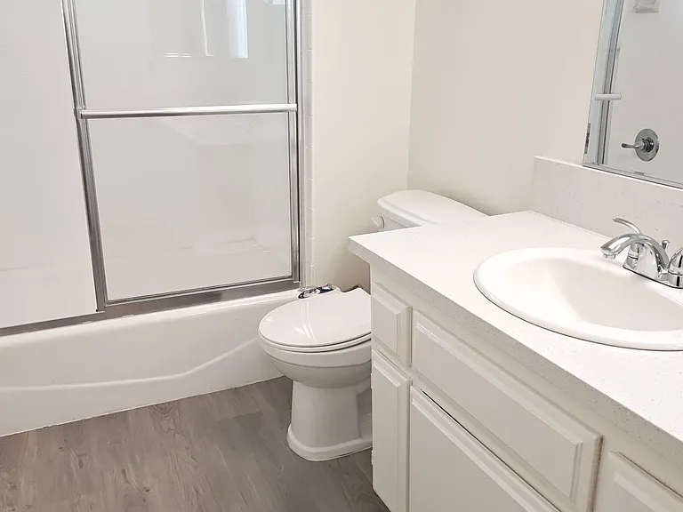 Villa Monaco Apartments — Photo 5