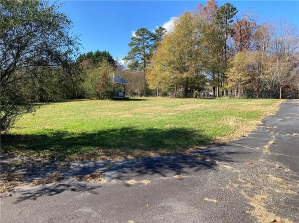 1004 Highway 9 N #X, Dawsonville, GA 30534