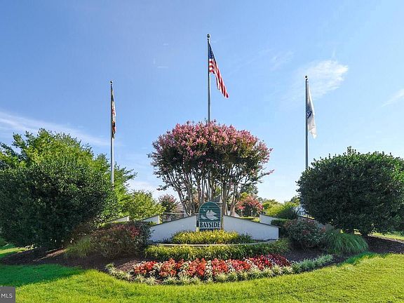 2nd image of 907 Auckland Way