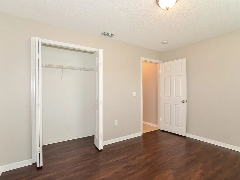 64 Bolton Ct — Photo 12