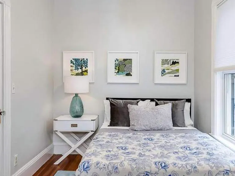 489 Green St #4 — Photo 8
