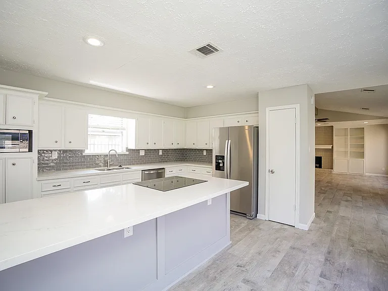 22418 Goldstone Dr — Photo 11