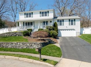 41 Weymouth Ln, East Greenwich, RI 02818
