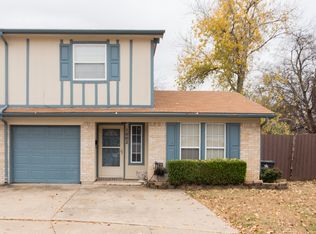 1002 Pleasant Valley Ln, Arlington, TX 76015