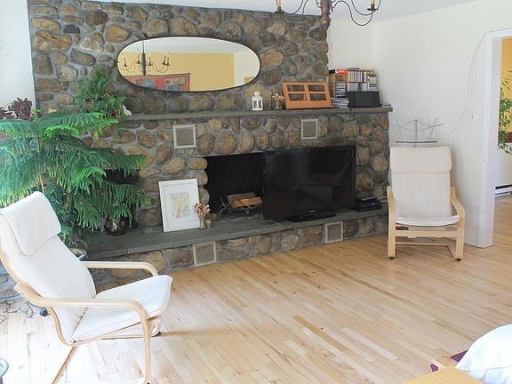 3rd image of 23 Forest Ave