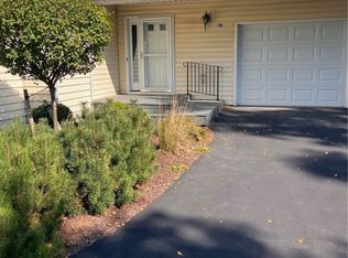 5861 Goodrich Rd APT 5A, Clarence Center, NY 14032