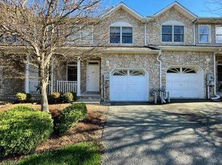 627 Old Dover Rd, Morris Plains, NJ 07950